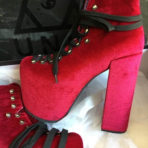 SUPER RARE VELVET UNIF HELLBOUNDS! - Picture 2 of 3